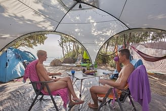 Emplacement Bord de mer 1ère ligne (tente ou caravane ou camping-car)