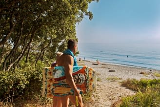 Emplacement Bord de mer 1ère ligne (tente ou caravane ou camping-car)
