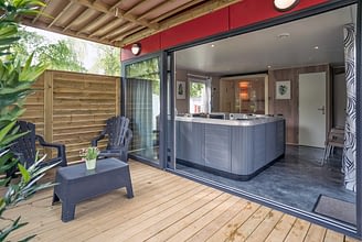 Parc du Val de Loire Campsite - Wellness and Relaxation Area - Whirlpool Bath