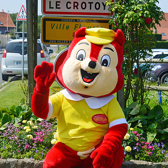 Le Ridin campsite Le Crotoy, Yellito, the Yelloh! Village mascot in Le Crotoy