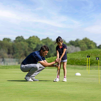 Golfunterricht für Kinder - Golfplatz Crécy-la-Chapelle - Domaine de Crecy