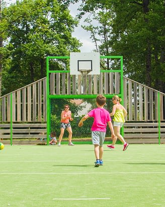 Parc du Val de Loire Campsite - Activities and Entertainment - Football match on multisports terrain