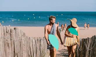 Camping Le Sérignan Plage Nature - accès aménagé vers la plage naturiste