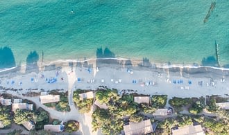 Domaine de Riva Bella Thalasso & Spa Resort - Aerial view of the beach