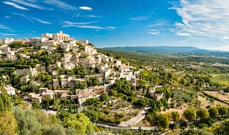 Destination Vaucluse- Vue panoramique du village de Gordes