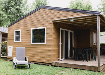 Camping Zelaia - Cabaña de madera para 4 personas - Terraza de la casa móvil