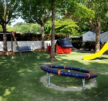 Camping Zelaia - Aire de jeux avec toboggan