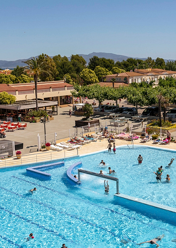 Camping Amfora - Het waterpark - Uitzicht op het zwembad met bubbelbaden