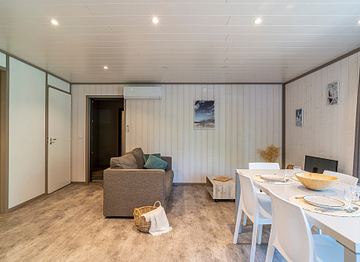 Lounge and living room, Lodge Kabane XXL, - Ecolodge L\'Etoile d\'Argens Campsite in Fréjus