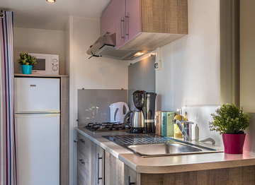 Keuken, stacaravan \"Klassic\" - Camping Fréjus Ecolodge L\'Etoile d\'Argens