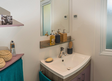 Badkamer, stacaravan \"Klassic\" - Camping Fréjus Ecolodge L\'Etoile d\'Argens