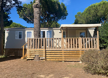 Veranda,-”Konfort Mobile-Home” Ecolodge L\'Etoile d\'Argens Campsite in Fréjus