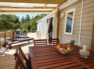 Veranda,-”Konfort Mobile-Home” Ecolodge L\'Etoile d\'Argens Campsite in Fréjus