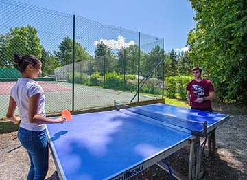 Campingplatz Le Bois de Drancourt - Aktivitäten und Animationen - Kinder, die Tischtennis spielen