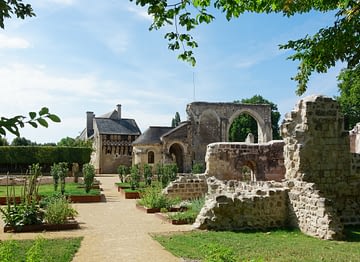 Le Parc du Val de Loire - Loir et Cher - Prieuré de Saint-Cosme, demeure de Ronsard