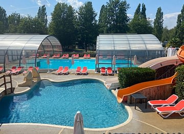Camping Parc du Val de Loire - Toboggan aquatique et piscine couverte