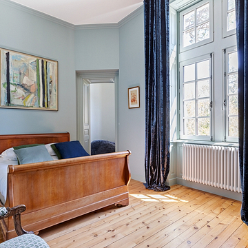 Manoir de Kerlut - Accommodation - Bedroom with en suite bathroom