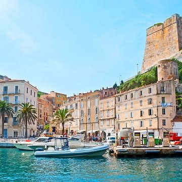 Domaine de Bagheera, Erlebnis, Das alte Bonifacio und die Zitadelle, vom Hafen aus gesehen, Korsika