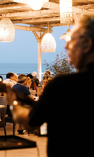Domaine de Bagheera, Kulinarisches, Abendessen im Restaurant mit Konzert