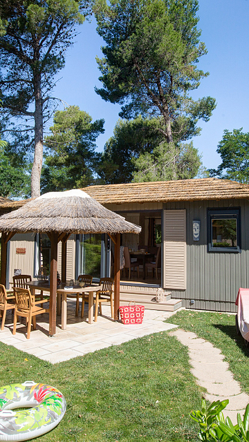 Camping Le Brasilia, Cottage Okavango, terrasse