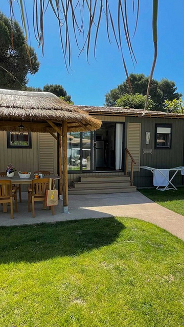 Camping Le Brasilia, Cottage Okavango, extérieur