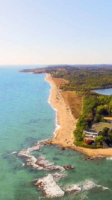 Domaine de Bagheera Verlassener Strand, Luftaufnahme