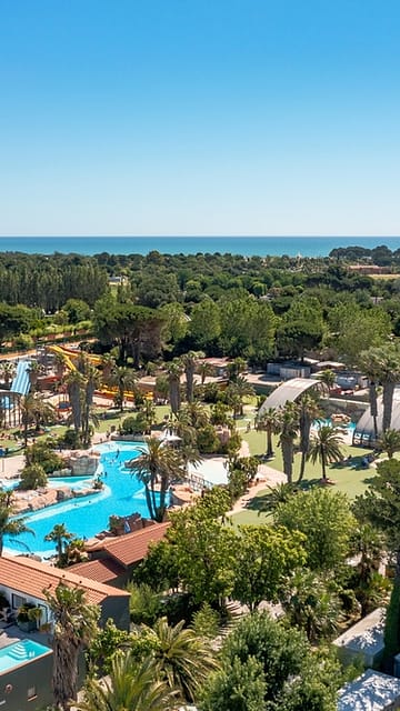 Camping la Sirène - Vue aérienne du domaine et de la mer méditerranée