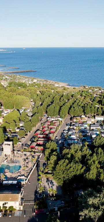 Camping Californie Plage - L\'espace aquatique - Vue aérienne des infrastructures