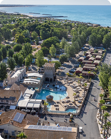 Camping California Plage - In 2019, the swimming pool area is renovated based on the pirate theme