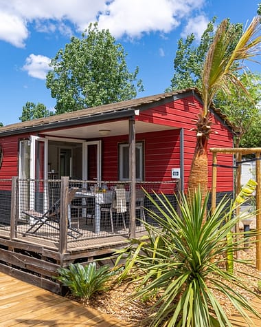 Camping Californie Plage - Hébergements - Mobil-home Cap\'tain Crochet 4 personnes - Vue extérieure de la location