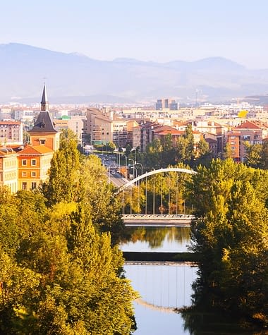 Camping Zelaia - Vue g&eacute;n&eacute;rale de la ville de Pampelune