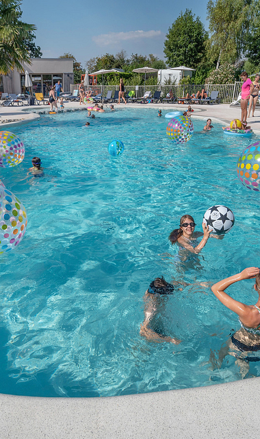 Les Aub&eacute;pines - espace aquatique