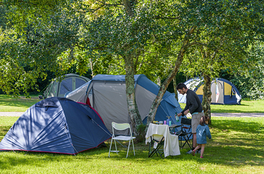 Family campsite on the Domaine de Mesqueau © Yann Richard