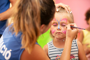 Camping Amfora - Tout pour les enfants - Atelier maquillage avec les animateurs d club enfants