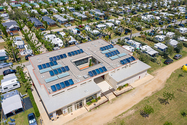 Amfora campsite - Services and shops - Aerial view of a washroom 