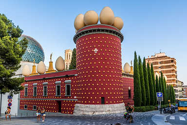 Camping Amfora - La région - Théâtre-musée Dalí