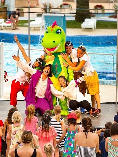 Amfora campsite - Everything for children - Show for children on the stage 