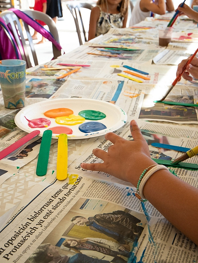 Camping Amfora - Todo para los niños - Sesión de pintura en el club infantil