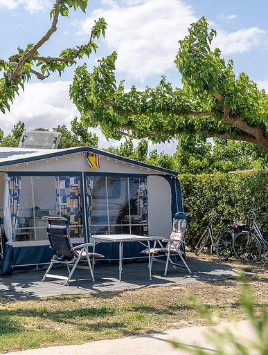 Camping Amfora - Hébergements - Emplacement de 90m² et plus