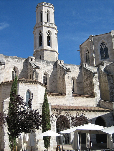 Camping Amfora - La región - Iglesia de San Pedro de Figueres
