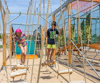 Camping Amfora - Todo para los niños - Circuito de obstáculos en el Challenge Park