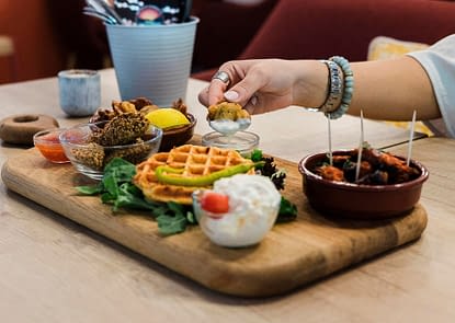 Camping Zelaia - Restauration - Pintxos servis au restaurant du Kaxu