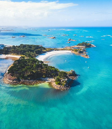 Ile de Batz island from the air © Thibault Poriel SB