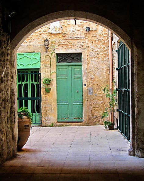 B&eacute;ziers, ville charg&eacute;e d\'histoire