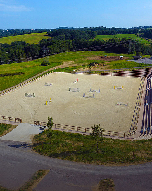 Camping Zelaia - Centre équestre Saint Hélène - stade équestre