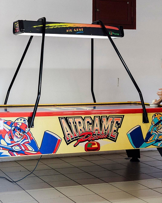 Camping Zelaia - Club enfants - Partie de Air hockey