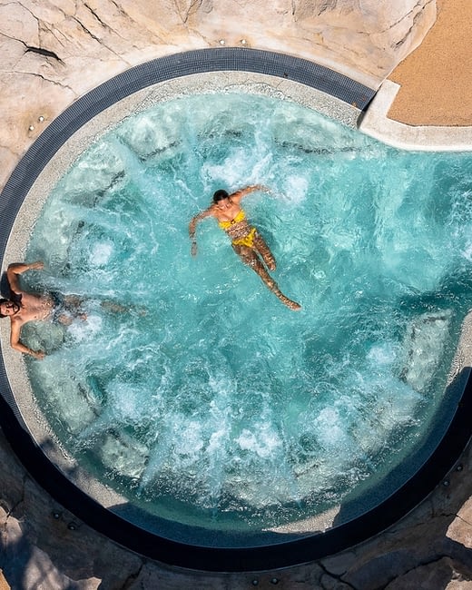Camping Californie Plage - L\'espace aquatique - Bain à remous 