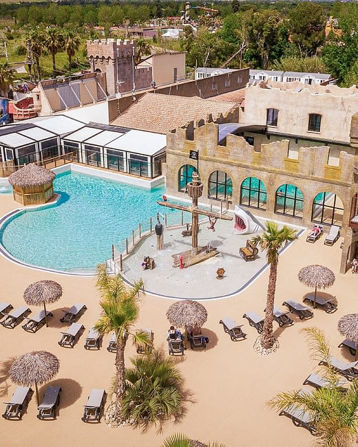 Camping Californie Plage - Galerie photo - Vue aérienne générale de l\'espace aquatique