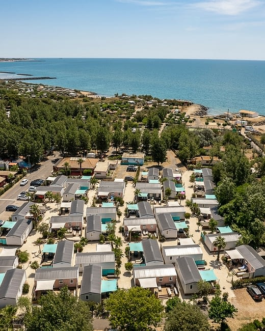 Camping Californie Plage - Galerie photo - Hébergements et emplacement face à la mer méditerranée