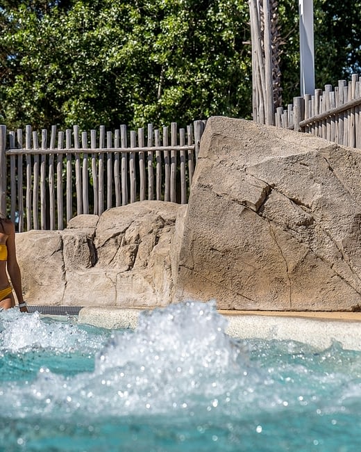 Camping Californie Plage - Galerie photo - bains à remous extérieur